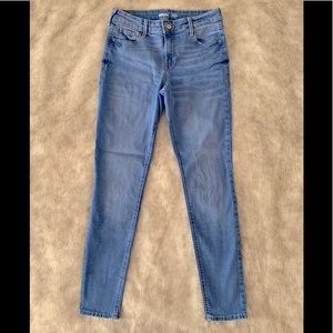 Rockstar Super Skinny Mid-Rise Jeans